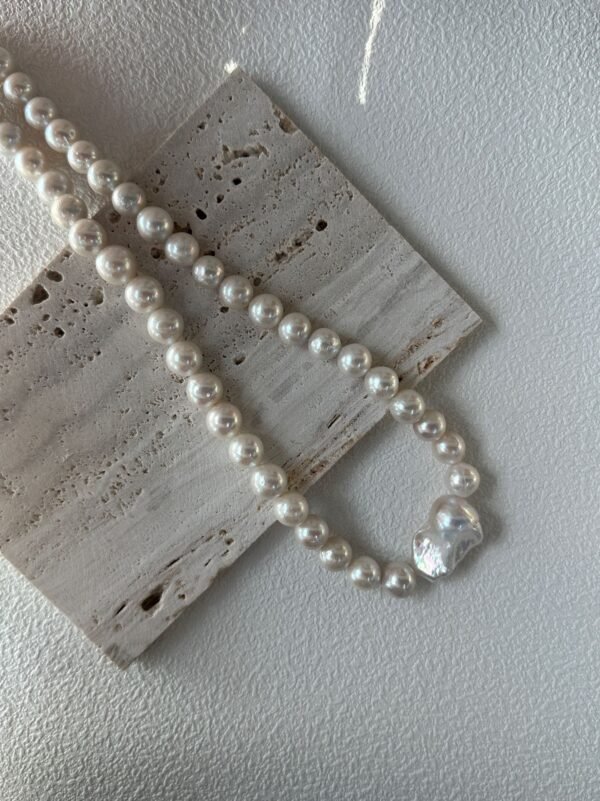 686-Edison Pearl Dabba Necklace