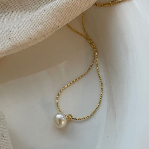 050 - Steamed Bun Bead Necklace