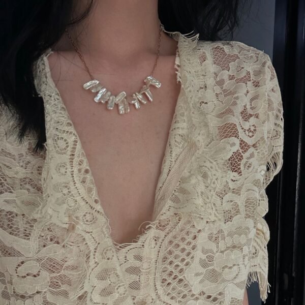 418-Alien Smile Pearl Necklace