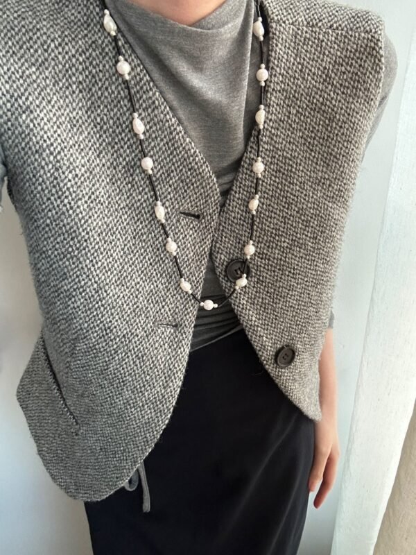 664--Onyx Pearl Long Chain