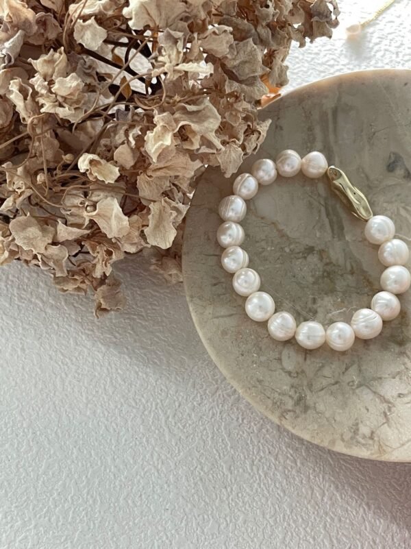 504-Cultured Pearls Threaded Strand