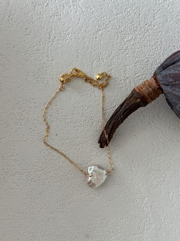 636 - Cultured Pearl Small Heart Chain Bracelet