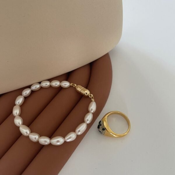 061-063-Cultured Pearl Flawless Pearl Bracelet