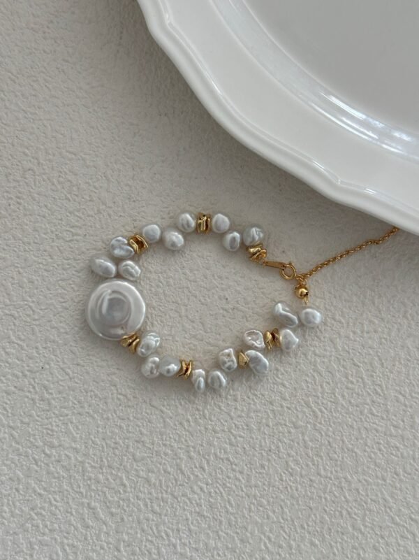 665-Cultured pearl disc keshi bracelet